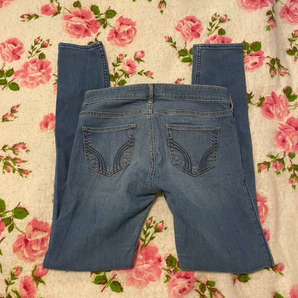 Y2K low rise Hollister light wash skinny jeans! - Picture 16 of 16